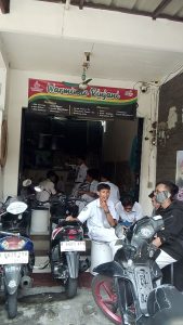 Interior Warkop yang Cozy